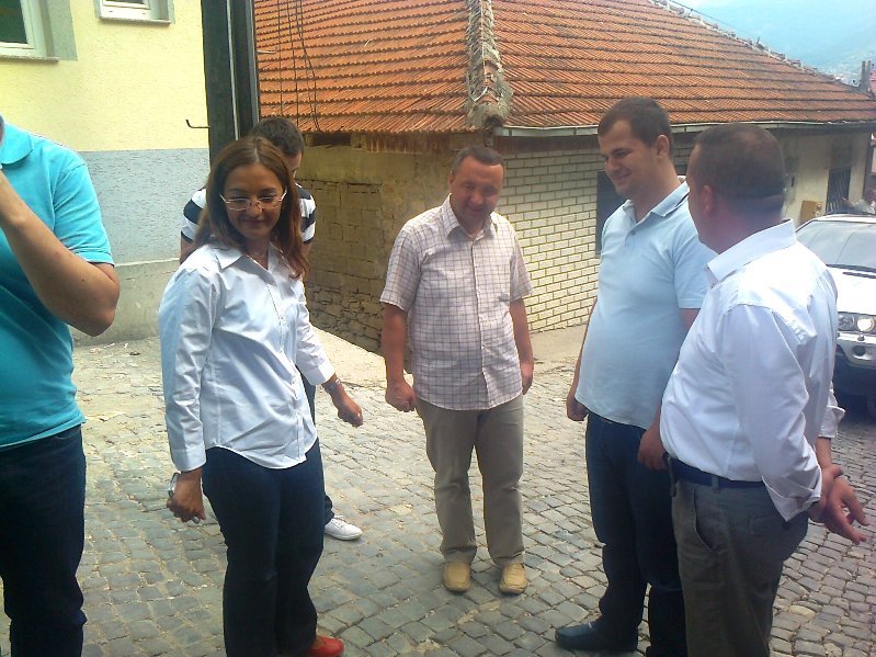 Министерката за Внатрешни Работи, Гордана Јанкулоска и Градоначалникот, Мукрем Мехмеди на средба со граѓаните од с. Скудриње